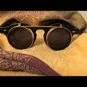 Retro Round Flip-Up Small 42mm Sunglasses/Glasses
